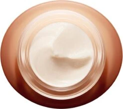 Clarins Extra Firming Jour SPF 15 Dagcrème - 50 Ml -Verzorgingsvoordeel Huis 1200x1067 4