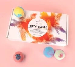 BathQueen XXL Bruisballen - 12 Unieke Geuren - 100 Gram Per Stuk 6 BathQueen XXL Bruisballen - 12 Unieke Geuren - 100 Gram Per Stuk -Verzorgingsvoordeel Huis 1200x1069 1