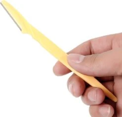 Merkloos Scheermesjes Gezicht Wenkbrauwen Lippen Intieme Streek -Verzorgingsvoordeel Huis 1200x1146 3