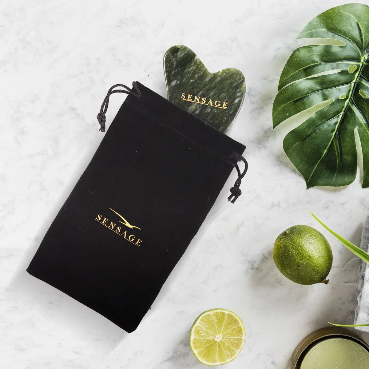 Sensage Jade Roller Met Gua Sha Steen | Massage | 100% Natuurlijk Groene Jade | Gezichtsroller | Face Roller | Roller | Gezichtsmassage | 4-delige Beauty Set 11 Sensage Jade Roller Met Gua Sha Steen | Massage | 100% Natuurlijk Groene Jade | Gezichtsroller | Face Roller | Roller | Gezichtsmassage | 4-delige Beauty Set - Afbeelding 11