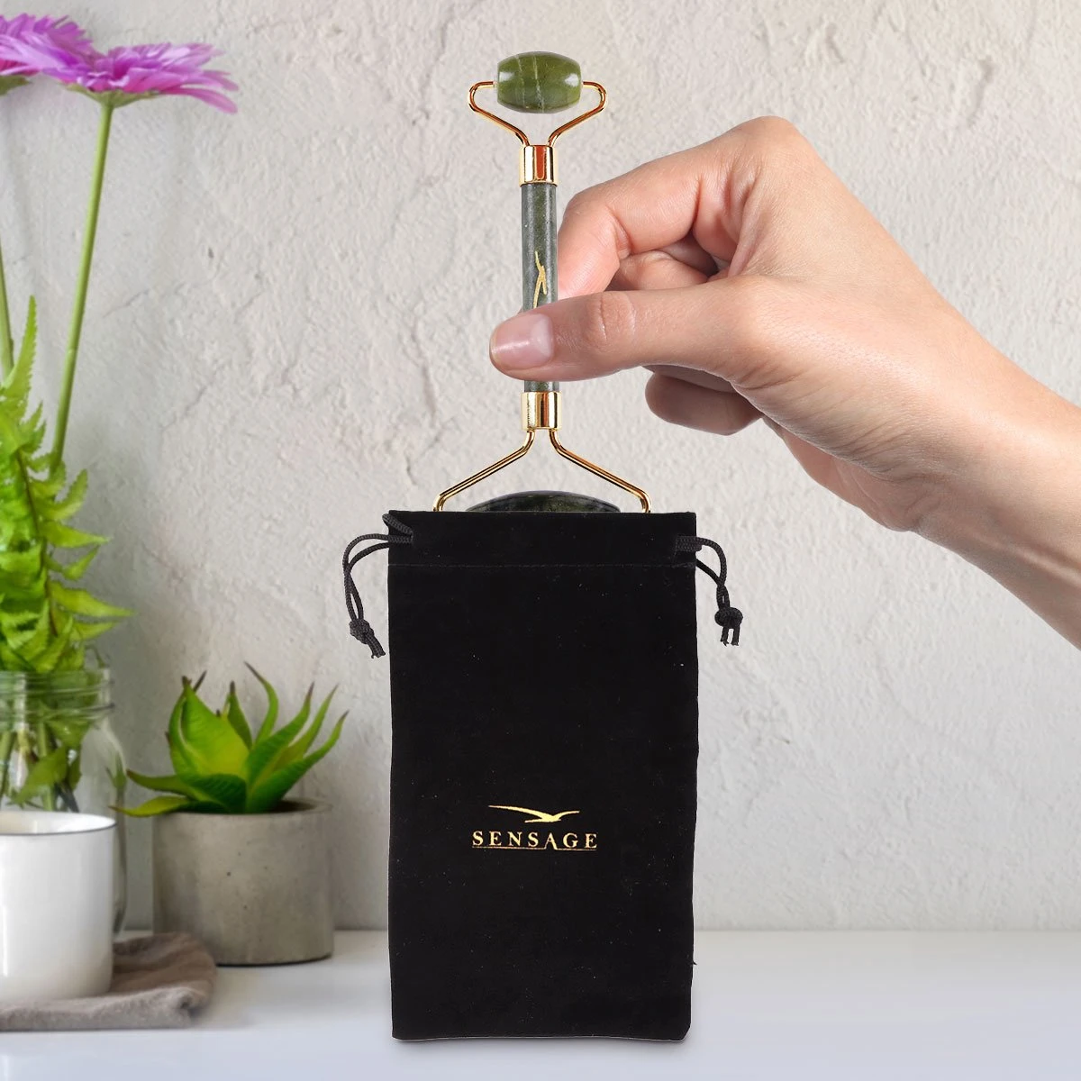 Sensage Jade Roller Met Gua Sha Steen | Massage | 100% Natuurlijk Groene Jade | Gezichtsroller | Face Roller | Roller | Gezichtsmassage | 4-delige Beauty Set 12 Sensage Jade Roller Met Gua Sha Steen | Massage | 100% Natuurlijk Groene Jade | Gezichtsroller | Face Roller | Roller | Gezichtsmassage | 4-delige Beauty Set - Afbeelding 12