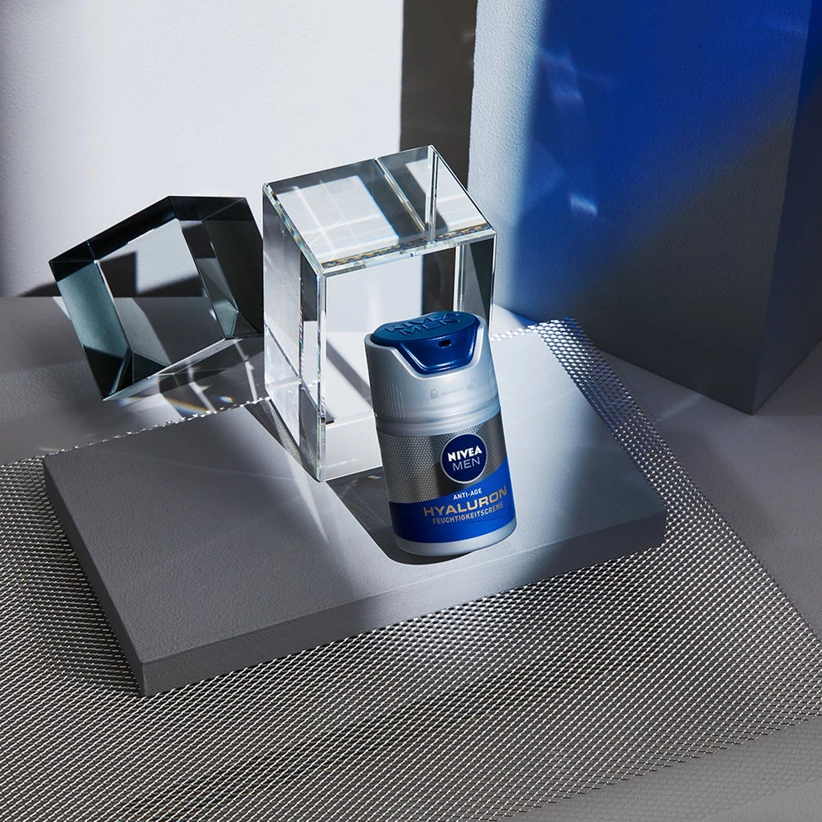 NIVEA MEN Anti-Age Hyaluron Gezichtcrème SPF 15 - 50ml 7 NIVEA MEN Anti-Age Hyaluron Gezichtcrème SPF 15 - 50ml - Afbeelding 7