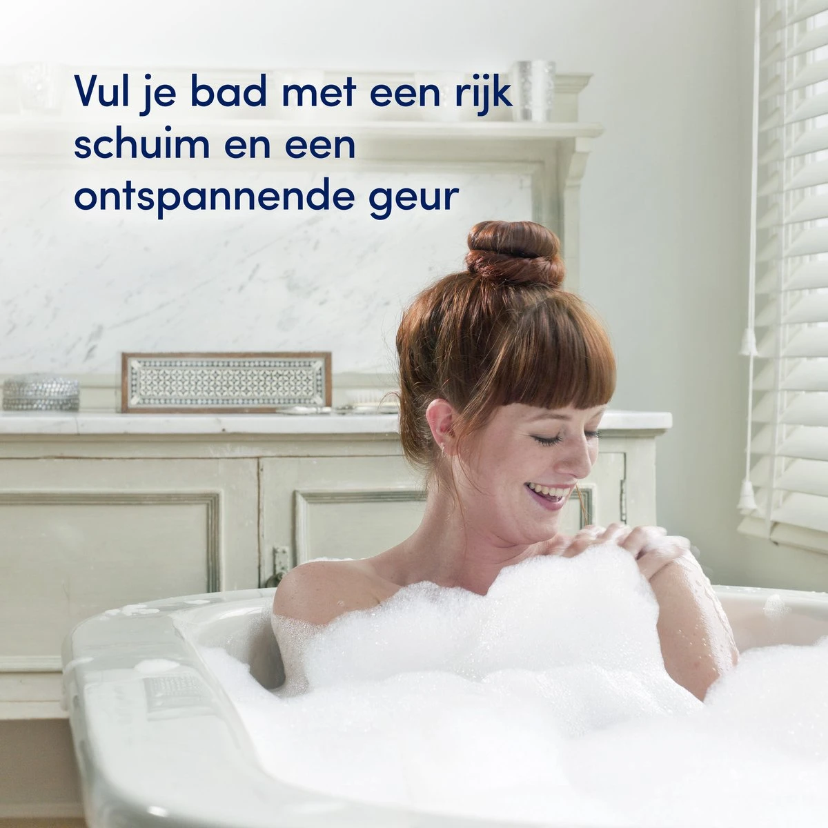 Dove Caring Bath Amandelmelk & Hibiscus Badcrème - 6 X 450 Ml - Voordeelverpakking 4 Dove Caring Bath Amandelmelk & Hibiscus Badcrème - 6 X 450 Ml - Voordeelverpakking - Afbeelding 4
