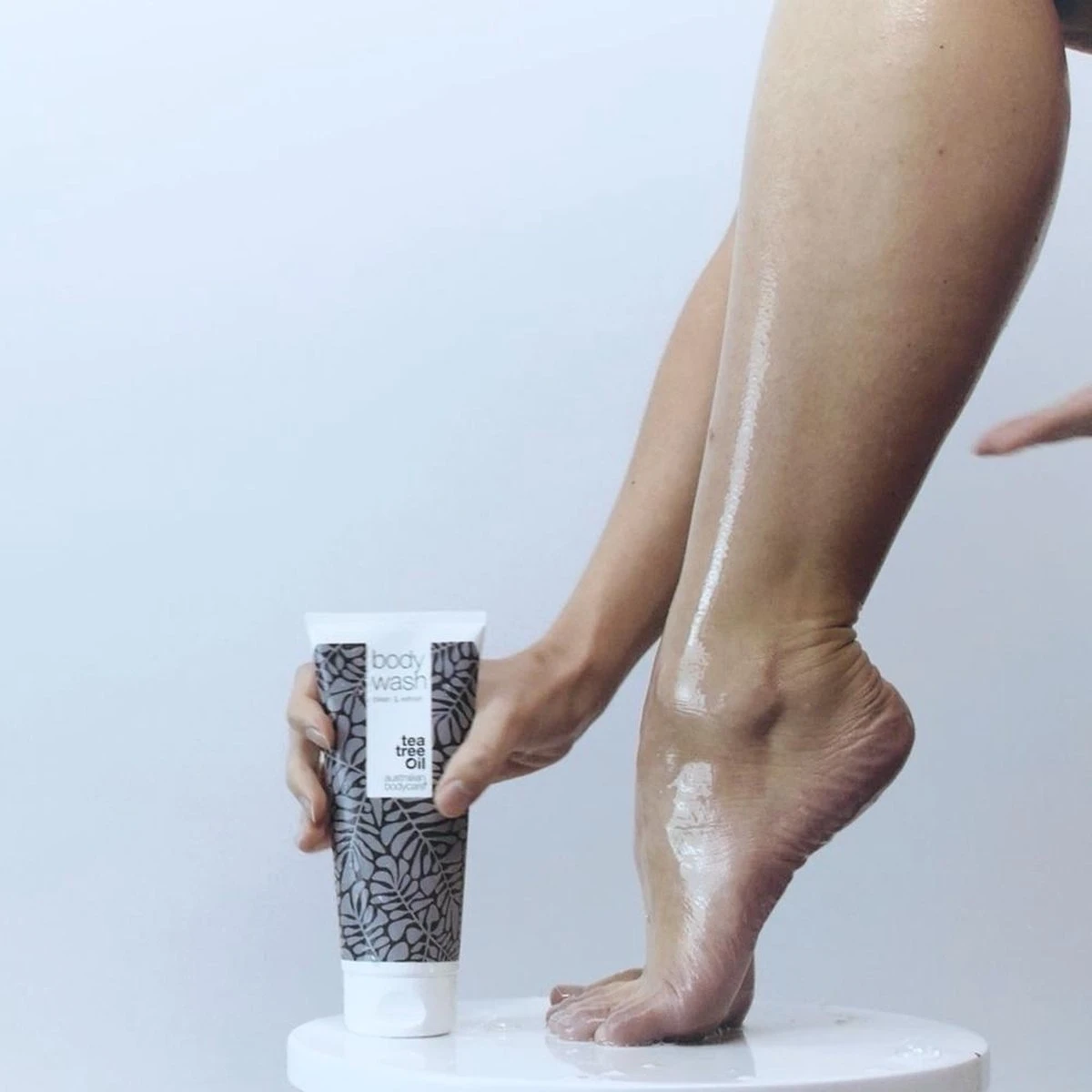 Australian Bodycare Body Wash 200 Ml - Douchegel Met 100% Natuurlijke Tea Tree Olie - Vermindert Rode Vlekjes, Puistjes, Jeuk, Jeugdpuistjes, Lichaamsgeur & Zweetvoeten 2 Australian Bodycare Body Wash 200 Ml - Douchegel Met 100% Natuurlijke Tea Tree Olie - Vermindert Rode Vlekjes, Puistjes, Jeuk, Jeugdpuistjes, Lichaamsgeur & Zweetvoeten - Afbeelding 2