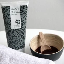 Australian Bodycare Body Scrub 200 Ml - Diep Reinigende Peeling Voor Je Hele Lichaam Met 100% Natuurlijke Tea Tree Olie - Ook Geschikt Als Voetscrub En Te Gebruiken Bij Puistjes Op Je Rug En De Rest Van Het Lichaam -Verzorgingsvoordeel Huis 1200x1200 687