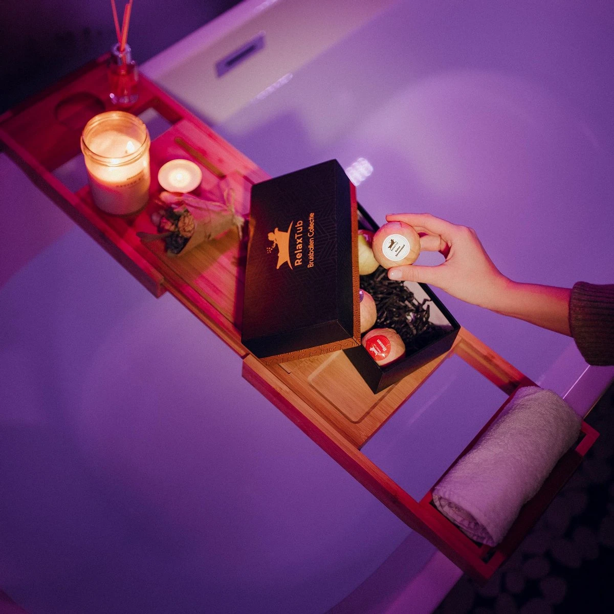 RelaxTub® Bruisballen - Bruisballen Voor Bad - Natuurlijke Kokosboter & Arganolie - Bath Bombs - Badbom - Badballen - Dierproefvrij - 8 X 80g XL Formaat - Inclusief Luxe Cadeauverpakking - Geschikt Voor Volwassene & Kind 5 RelaxTub® Bruisballen - Bruisballen Voor Bad - Natuurlijke Kokosboter & Arganolie - Bath Bombs - Badbom - Badballen - Dierproefvrij - 8 X 80g XL Formaat - Inclusief Luxe Cadeauverpakking - Geschikt Voor Volwassene & Kind - Afbeelding 5