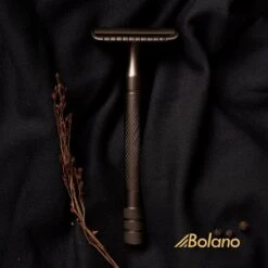 Bolano® Safety Razor Set Mat Zwart + 30 Double Edge Scheermesjes + Houder- Klassiek Scheermes Voor Mannen En Vrouwen - D663 -Verzorgingsvoordeel Huis 1200x1200 980