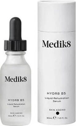 Medik8 - Hydr8 B5 - Vochtinbrengende Gezichtsserum - 30 Ml 9 Medik8 - Hydr8 B5 - Vochtinbrengende Gezichtsserum - 30 Ml -Verzorgingsvoordeel Huis 724x1200 1