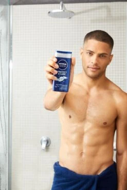 NIVEA MEN Protect & Care - 6 X 250 Ml - Voordeelverpakking - Douchegel -Verzorgingsvoordeel Huis 800x1200 12
