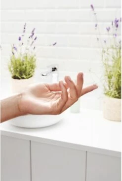 Garnier Bio Anti-age Oogcrème - 15 Ml - Alle Huidtypes - Revitaliserende Lavendel 21 Garnier Bio Anti-age Oogcrème - 15 Ml - Alle Huidtypes - Revitaliserende Lavendel -Verzorgingsvoordeel Huis 806x1200 2