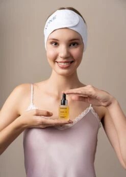 SkinTone® Vitamine C 20% Serum Booster - Met Vitamine E & Hyaluronzuur - Gezichtsserum - Collageen - Anti Rimpel - Anti Acne - Tegen Pigmentvlekken - 30ml – Vrouwen – Mannen – Gezicht – Vitamin – Verzorging – Puisten - Puistjes -Verzorgingsvoordeel Huis 856x1200 4