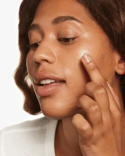 Clinique Moisture Surge 100H Auto-Replenishing Hydrator - Dagcrème - 30 Ml 12 Clinique Moisture Surge 100H Auto-Replenishing Hydrator - Dagcrème - 30 Ml -Verzorgingsvoordeel Huis 960x1200 43